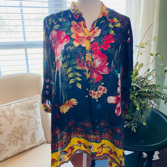 Johnny was silky tunic! - Picture 1 of 3